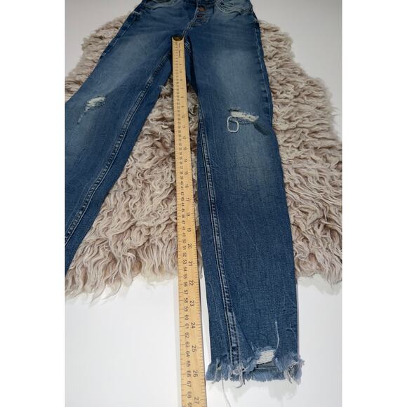 Zara women’s button zipper distressed skinny jeans - Picture 3 of 16